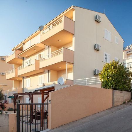 Studio Apartment Tia Макарска Екстериор снимка