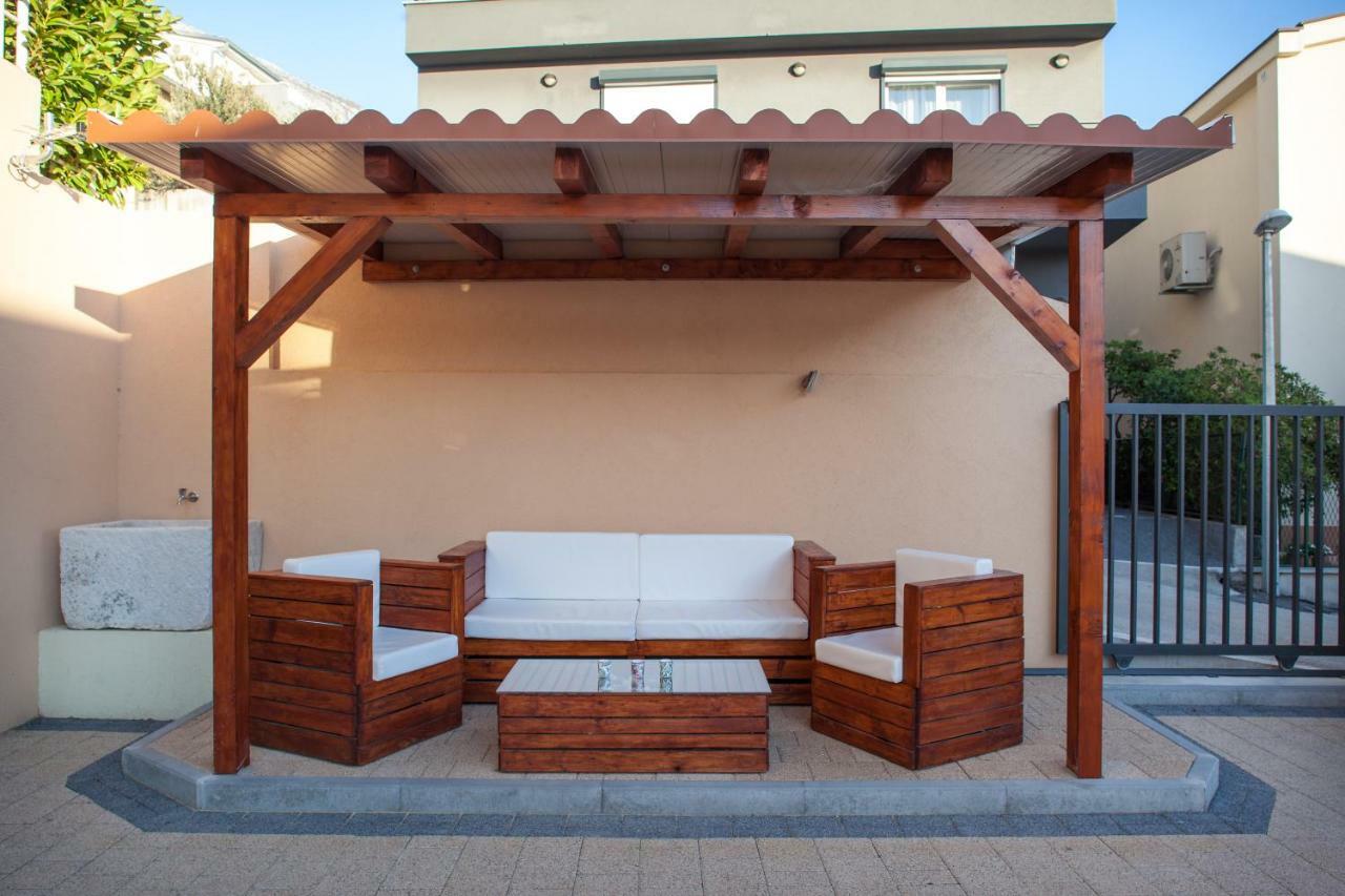 Studio Apartment Tia Макарска Екстериор снимка